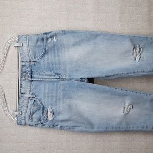 Chico's Relaxed Vintage Crop Light Wash Distressed Jeans